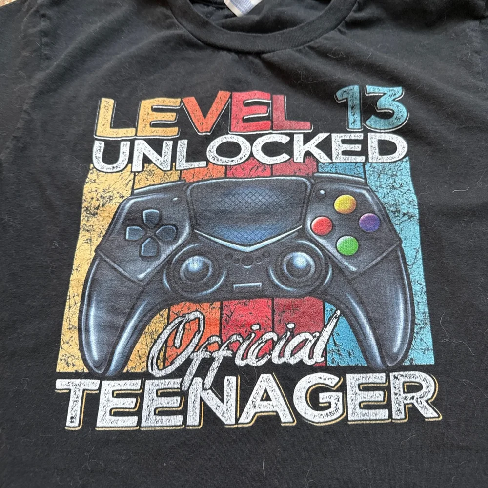 Level 13 Unlocked Youth Large Black Multicolor Tee